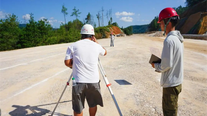 第九工程公司：贵平8标主线路基94区首次交验顺利完成